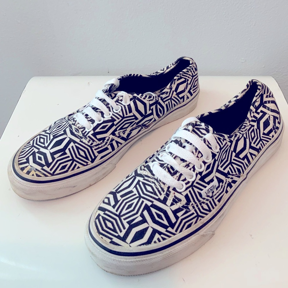 Vans Casual Geometric Canvas Sneakers - Black & White